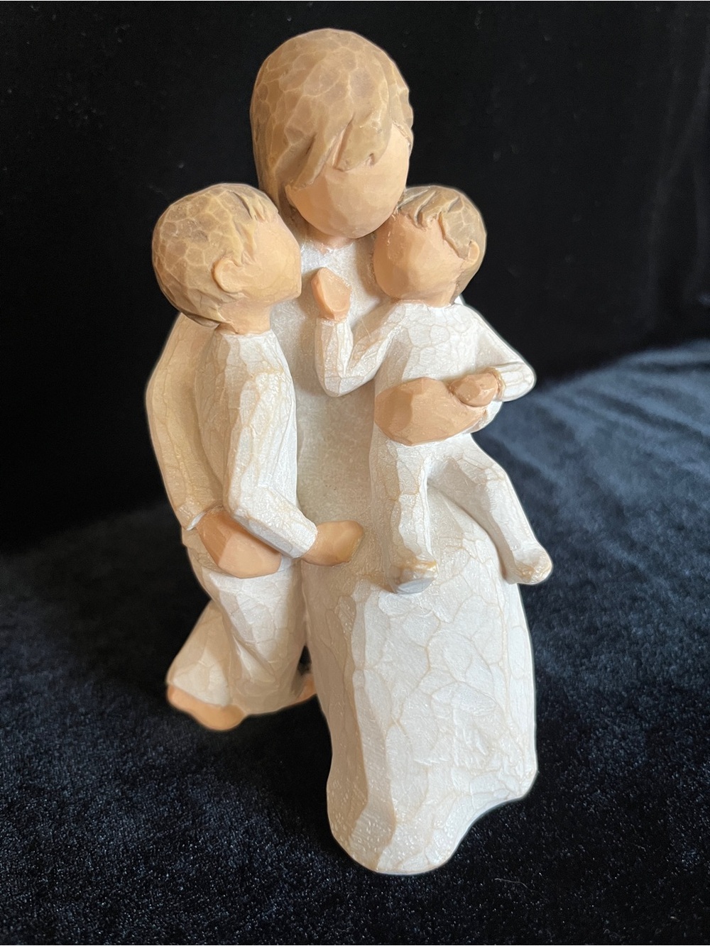 Willow Tree Mother and Children Figurine by Susan Lordi - Quietly - Picture 2 of 7